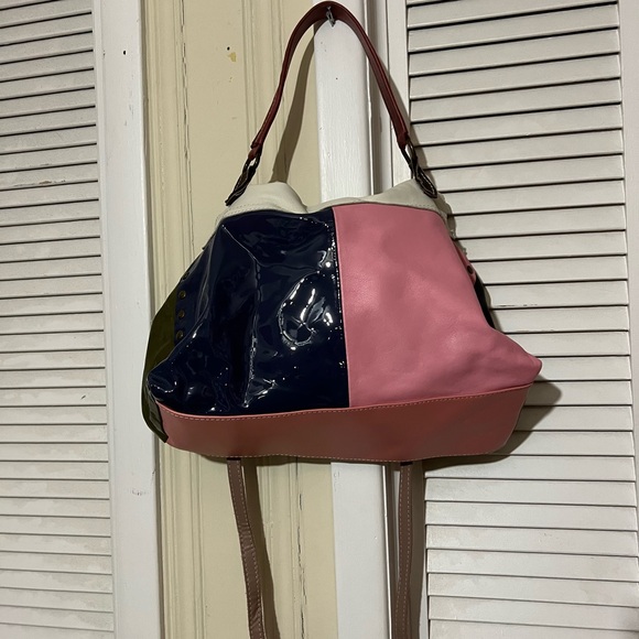 Chic Multicolor Leather Shoulder Bag - Picture 2 of 11